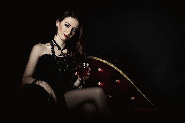 Model with glass of wine - Zdjęcie, obraz
