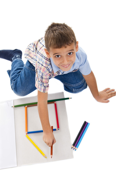 Boy playing with crayons - Φωτογραφία, εικόνα