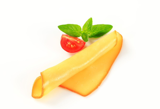Scheibe geräucherter Käse - Foto, Bild