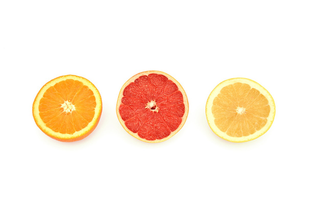 Грейпфруты и апельсин
  - Фото, изображение