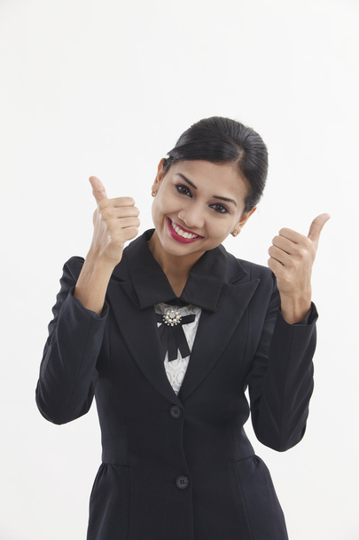 Indian woman with thumbs up - Foto, Bild
