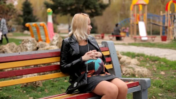 Δώρο για τις έγκυες - Πλάνα, βίντεο