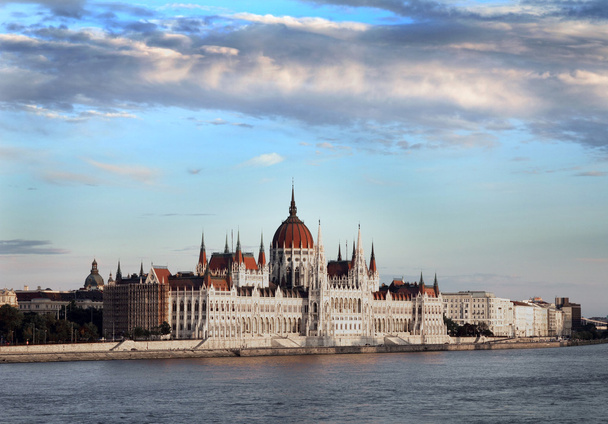Panorama van het Hongaarse Parlement - Foto, afbeelding