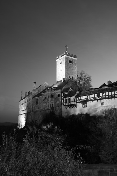 Castelo de Wartburg na Alemanha à noite
 - Foto, Imagem