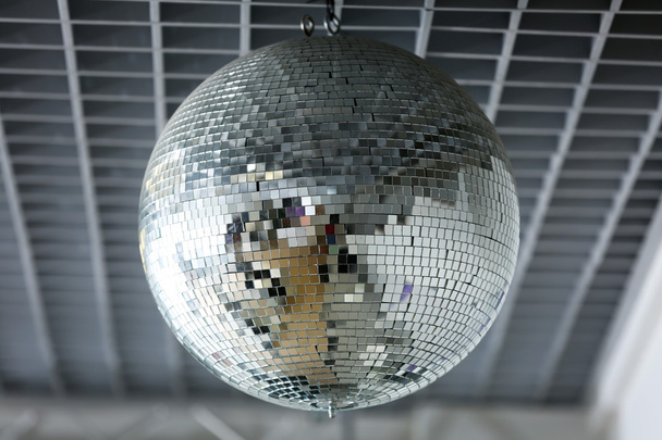 Silver disco mirror ball - Foto, immagini