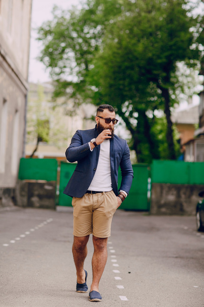 bearded man with e-cigarette - Fotografie, Obrázek