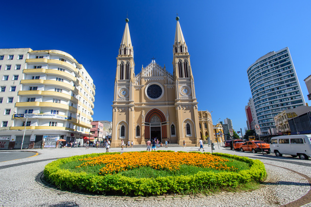 Catedral de Curitiba, Brasil
  - Foto, imagen