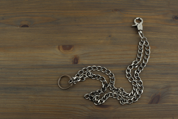 Серебряная цепочка с ключами
 - Фото, изображение