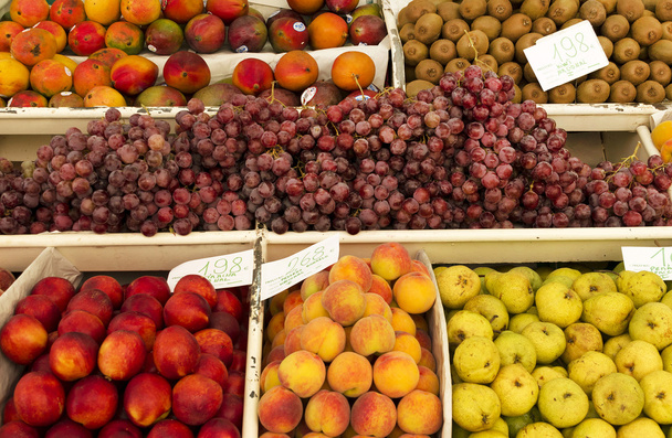 vers fruit markt - Foto, afbeelding