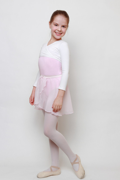 jonge ballerina - Foto, afbeelding