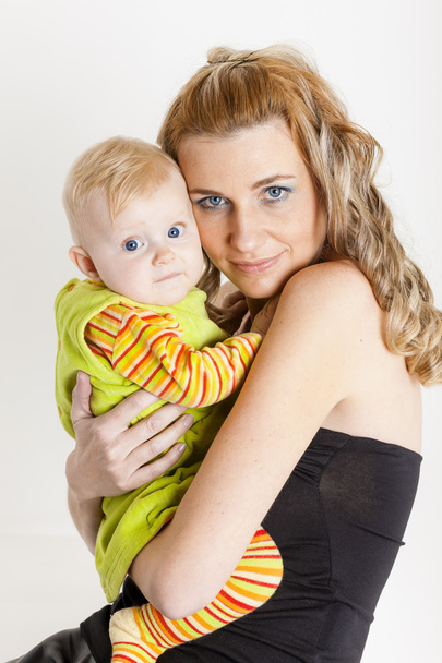 onun kız bebek ile anne - Fotoğraf, Görsel