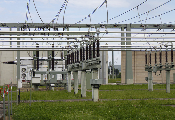 Υποσταθμός μετασχηματιστών υψηλής τάσης σταθμός ηλεκτρικού Strom - Φωτογραφία, εικόνα