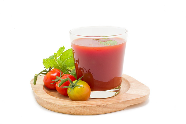 Fresh tomato juice isolated on white background - Foto, afbeelding