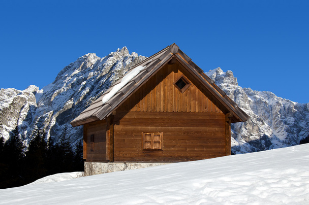 Chalé de montanha no inverno - Itália Alpes
 - Foto, Imagem
