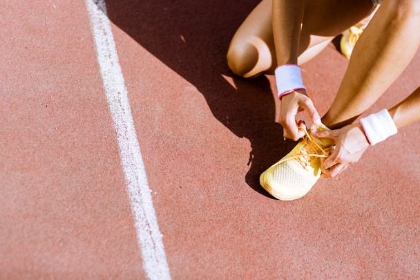 Atleet gelijkmakende schoen kant - Foto, afbeelding