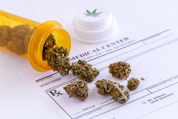 Medical Marijuana Buds and Seeds - Foto, Imagem