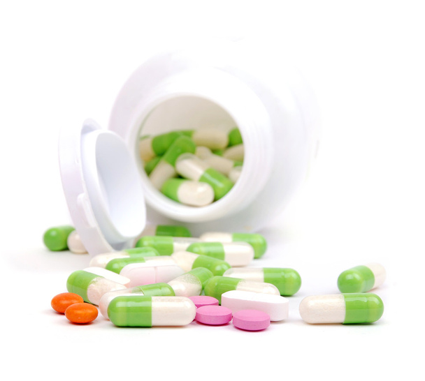 Tabletták izolált fehér alapon - Fotó, kép