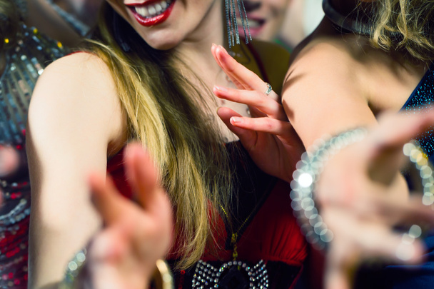 festa pessoas dançando em discoteca clube
 - Foto, Imagem