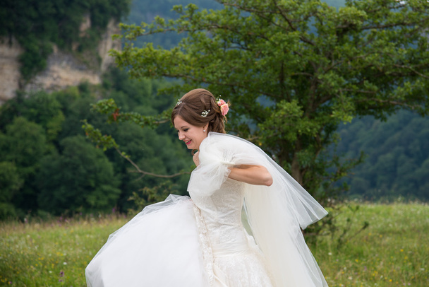 Beautiful bride on wedding day - Foto, immagini