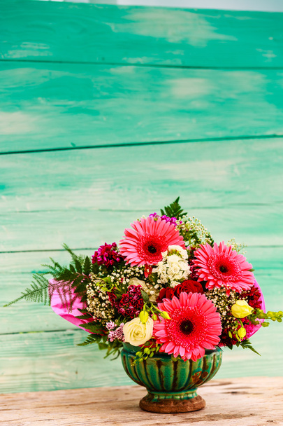 csokor színes virágot - Fotó, kép
