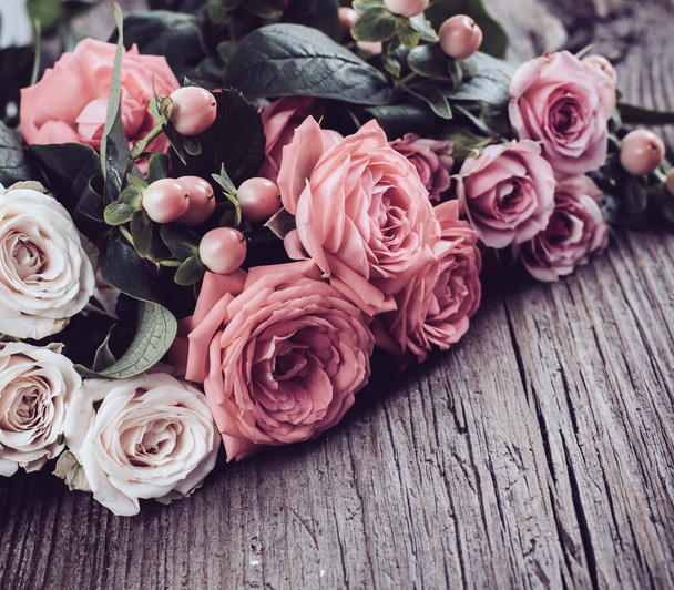 rosas rosa e bege
 - Foto, Imagem