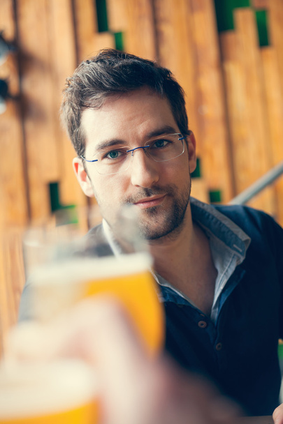 Handsome Man In Tavern - Foto, afbeelding