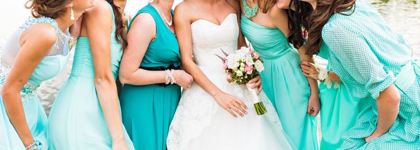 花嫁および新婦付け添人  - 写真・画像