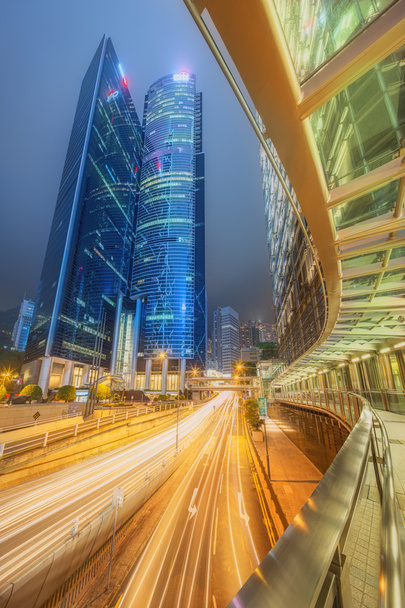 Σύγχρονη πόλη δρόμους και κτίρια γραφείων Hong Kong, Κίνα. - Φωτογραφία, εικόνα