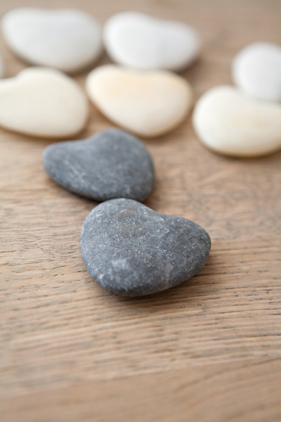 múltiples piedras naturales en forma de corazón
 - Foto, Imagen