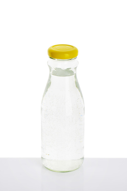 Eine Flasche Wasser - Foto, Bild