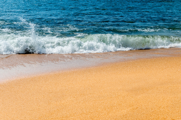 Měkká vlna moře na písečné pláži - Fotografie, Obrázek