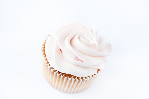 Cupcake (muffin) con crema rosa
 - Foto, immagini