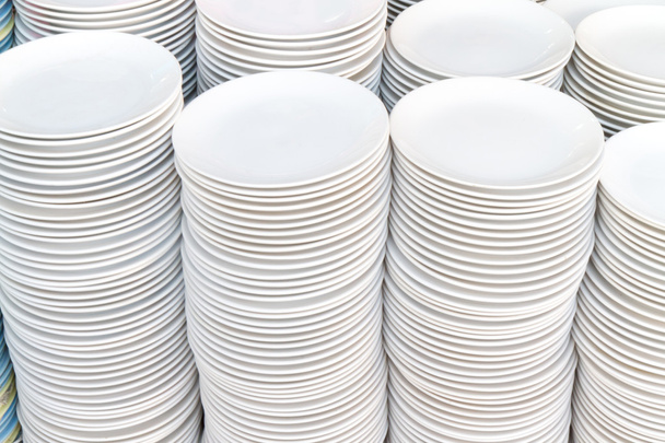 Белые тарелки
 - Фото, изображение
