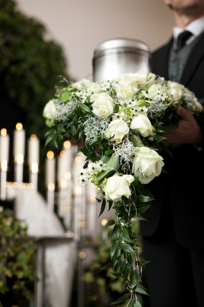 Trauer - Beerdigung und Friedhof - Foto, Bild