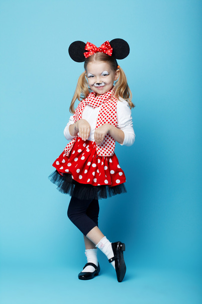 little girl with mouse mask - Foto, Imagem