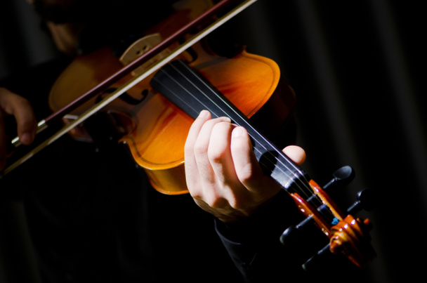 Young violin player playing - Foto, Imagem