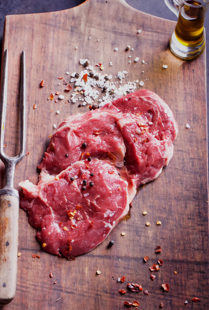 Steak de boeuf cru - Photo, image