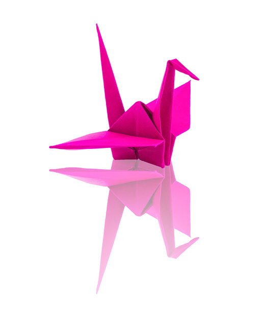 origami corazón de papel rosa con columpio sobre fondo blanco
 - Foto, Imagen