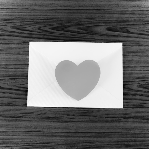 heart with envelope black and white color tone style - Foto, afbeelding