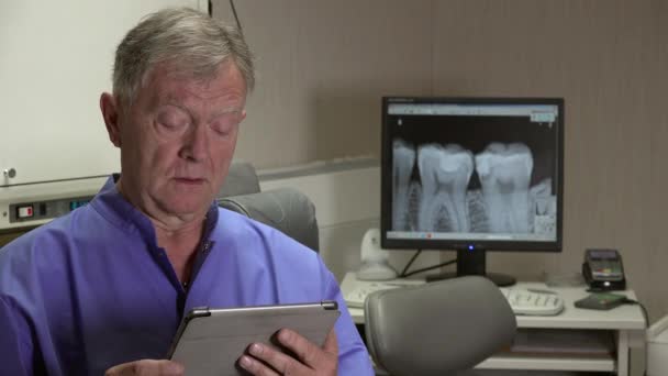 Diş hekimi tablet Radyografi diyor - Video, Çekim