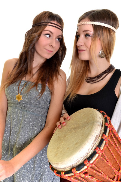 dvě dívky s bongo - Fotografie, Obrázek