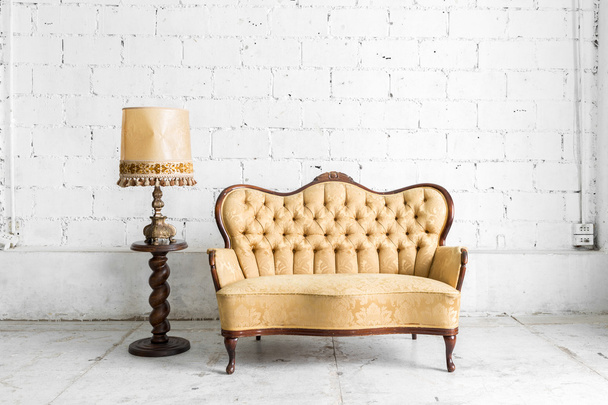 Brown sofa with lamp - Zdjęcie, obraz