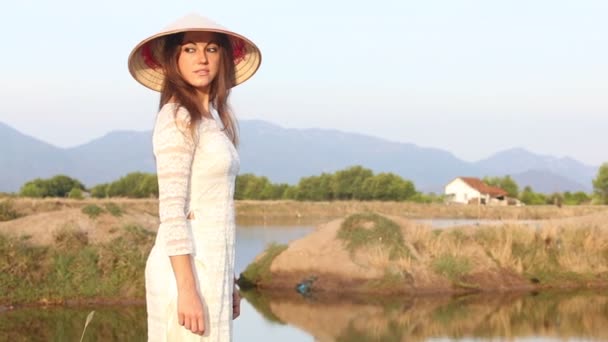 Kız Vietnamlı kostüm - Video, Çekim