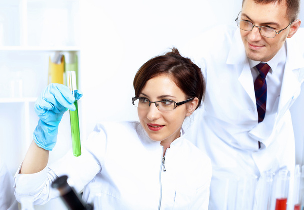 Scientists in laboratory - Zdjęcie, obraz
