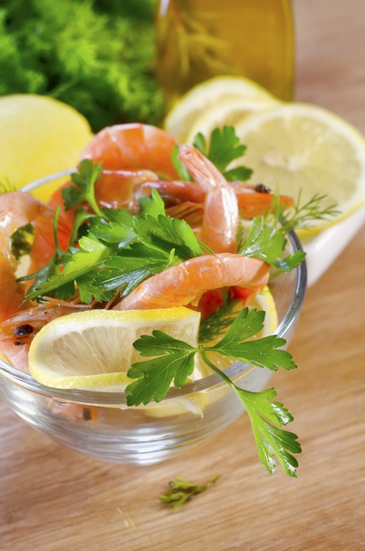 Salad with shrimps - Foto, imagen