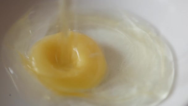yumurta, sahanda yumurta - Video, Çekim