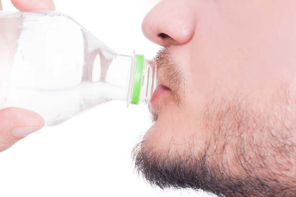 boca masculina agua potable
 - Foto, imagen