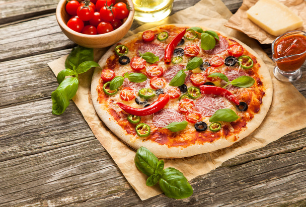смачна домашня піца
 - Фото, зображення