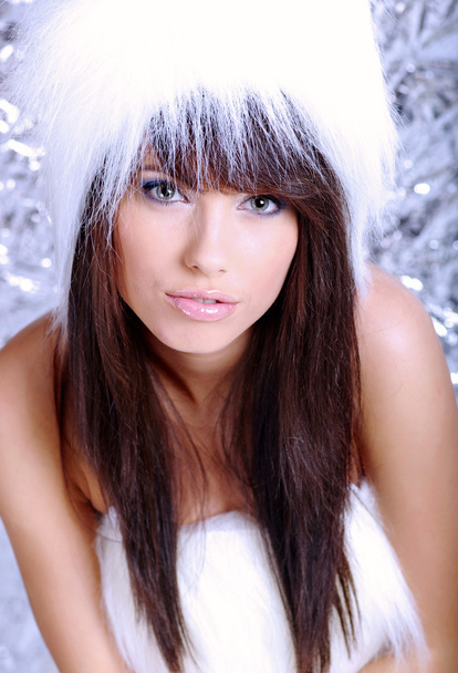 Winter Girl with beautiful make up, silver gloves - Foto, Bild