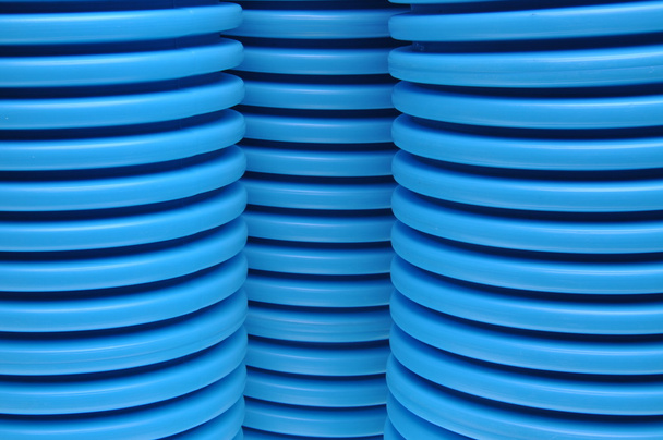 Tubos curvilíneos azules para la industria
 - Foto, imagen